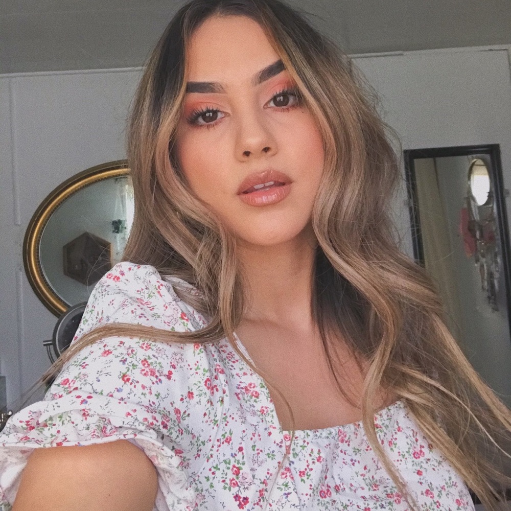 Meet your Posher, Leslie